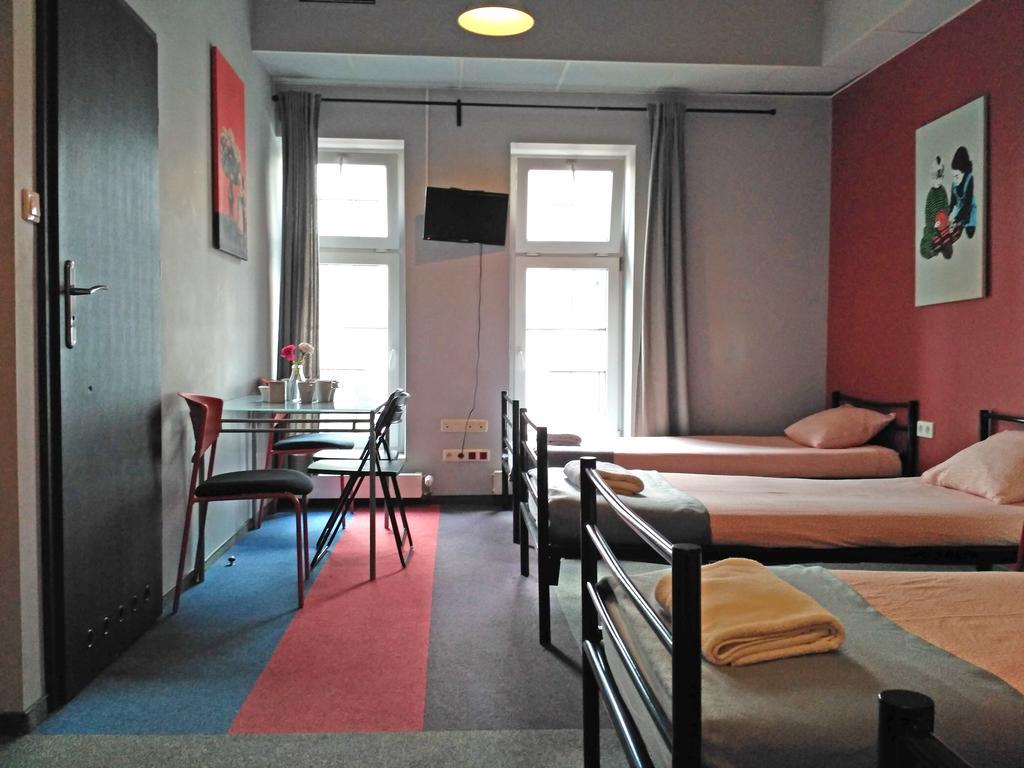 Mish Mash Nowogrodzka Hostel Varşovia Exterior foto